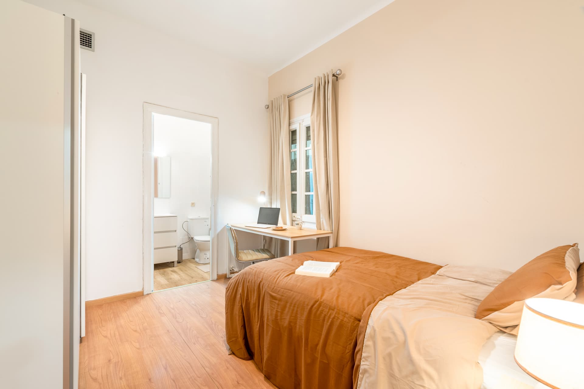 SANTAL15 1-2 - H2 PRIVATE BATHROOM