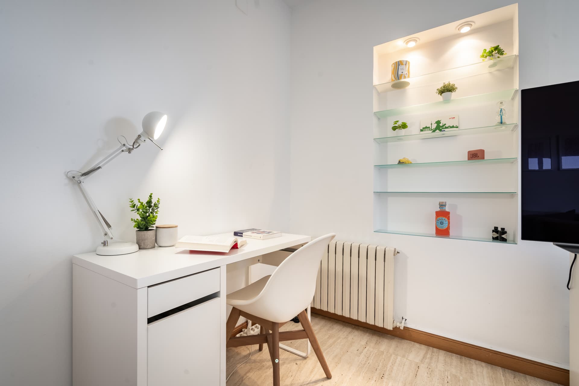 SE45 - H4 CELESTE CON BAÑO PRIVADO NO PAREJAS