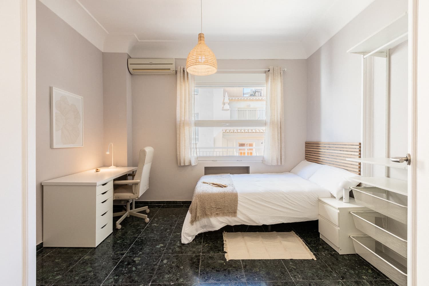 NAVE9 - H1 CLOSET ABIERTO