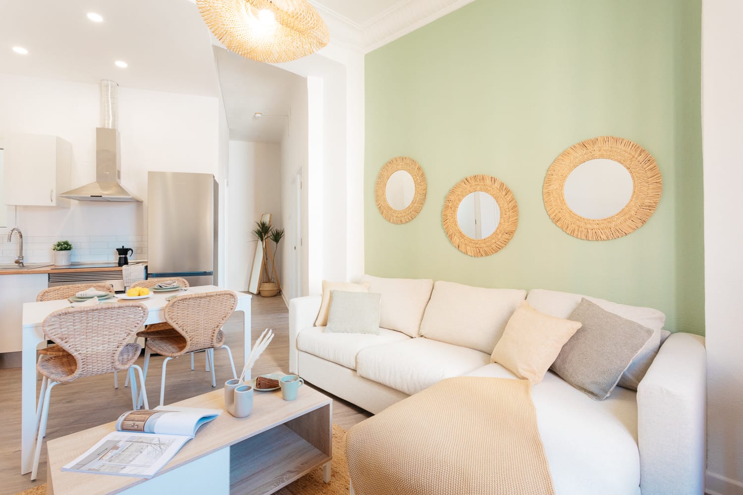 P.Ricard Verde, 1 - 3