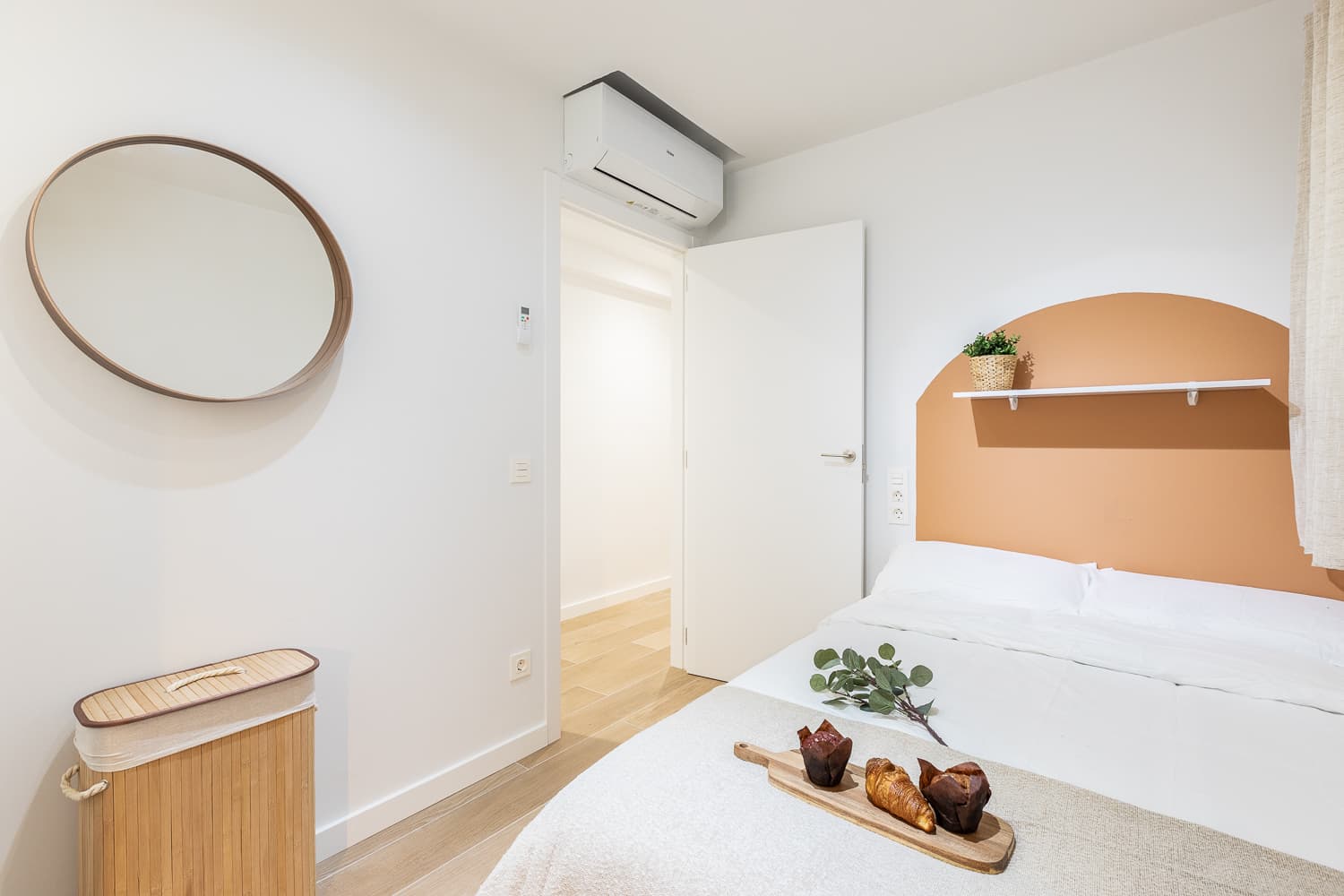 PSEG1 2-5 - H2 Interior pasillo 1 ventana