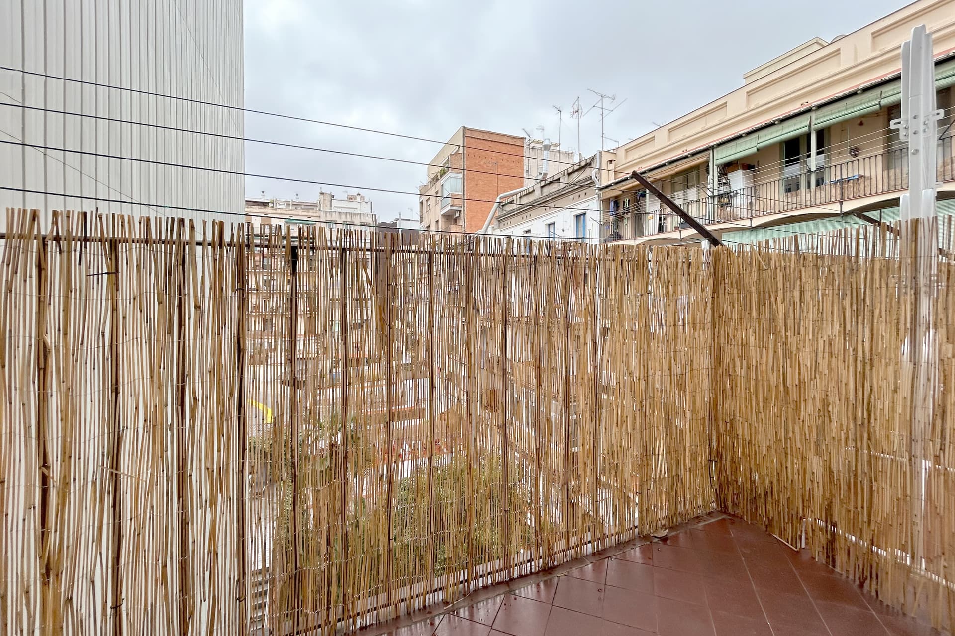 MUN58 - H2 BALCON Y ARMARIO EMPO
